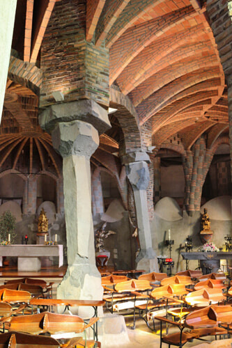 Crypte de Gaudí, interieur